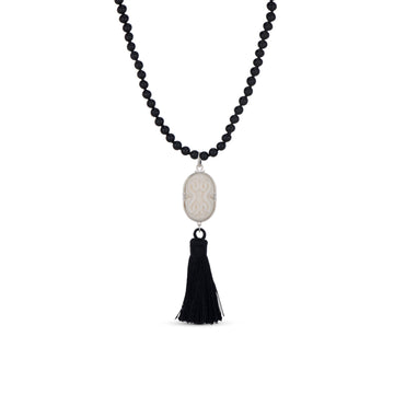 Cinched Cameo Beaded Necklace in Black Onyx